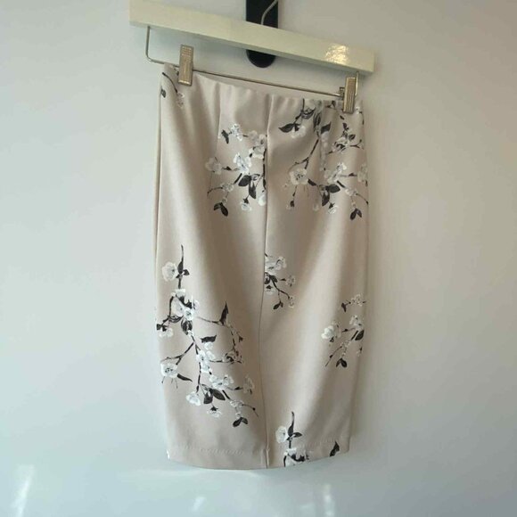 Dynamite skirt - Picture 2 of 3